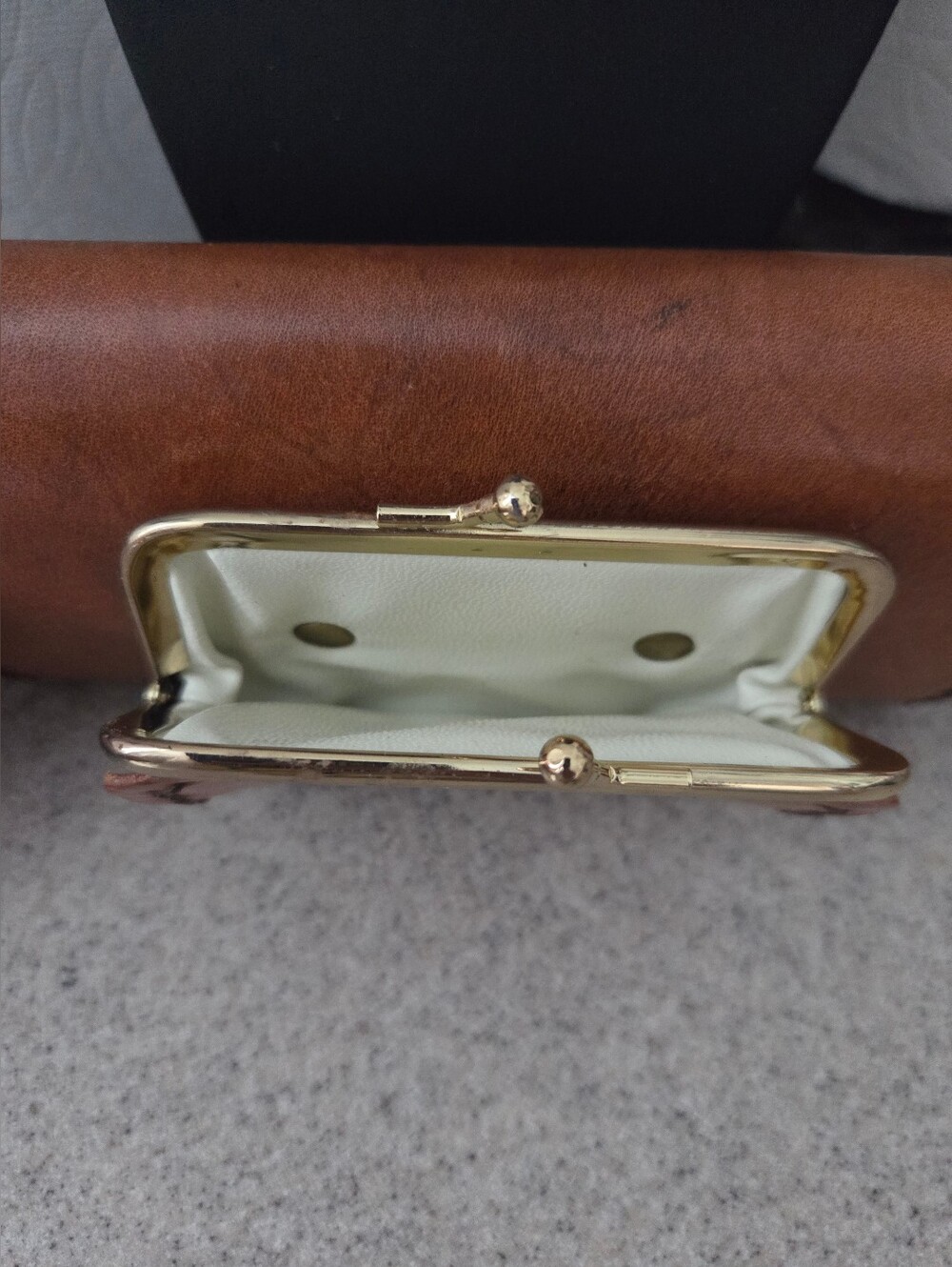 Hand Made Tooled Leather Floral Hand Painted Vintage Whip Stitch Tri-fold Wallet - Picture 7 of 14